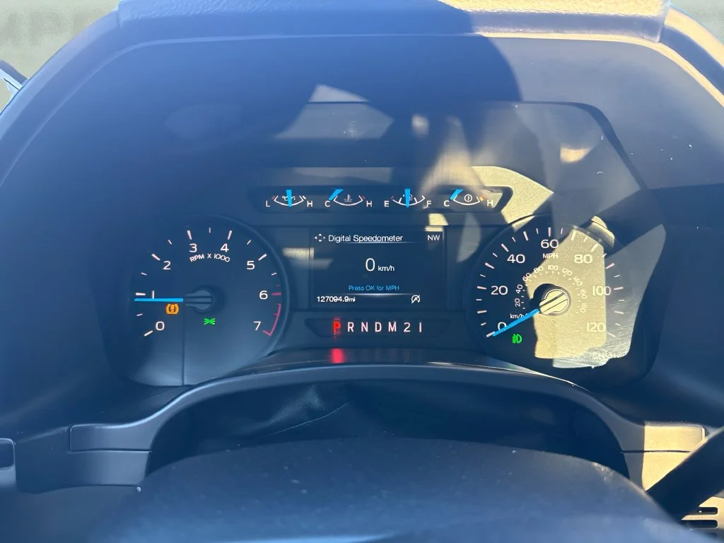 Used 2017  Ford XL image 14