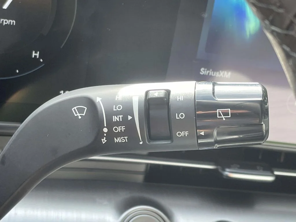 New 2026 White Hyundai SEL Premium image 22