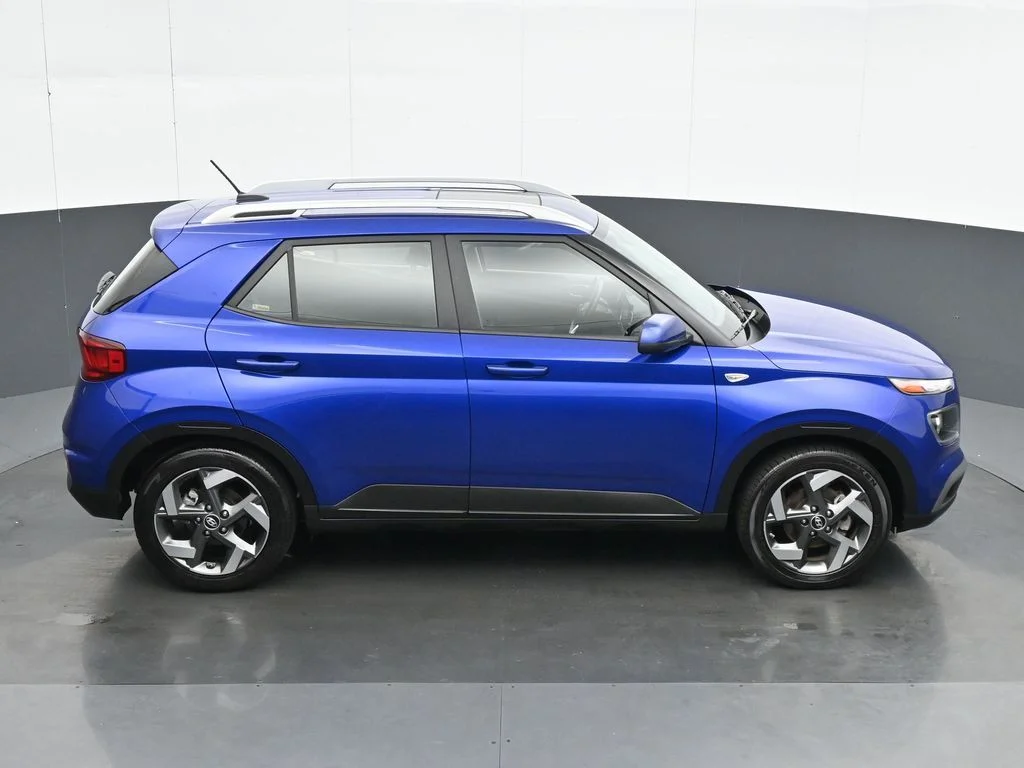 Used 2025 Blue Hyundai SEL image 22