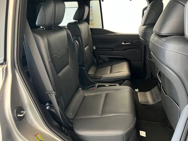 Used 2026 Atomic Silver Lexus 550 Luxury+ image 48