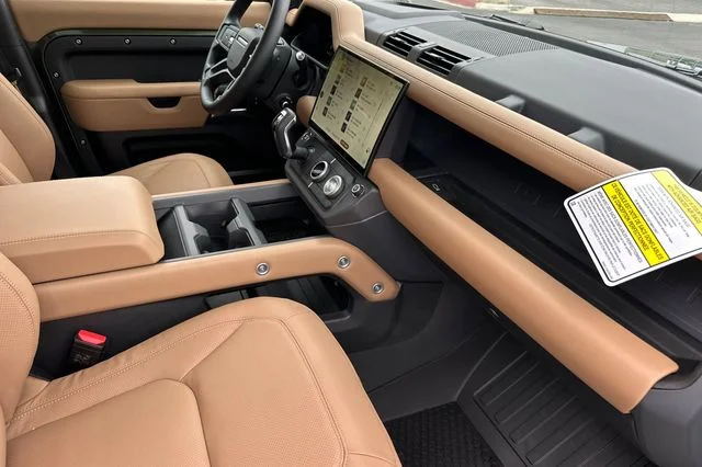 New 2026 Woolstone Green Land Rover S image 15