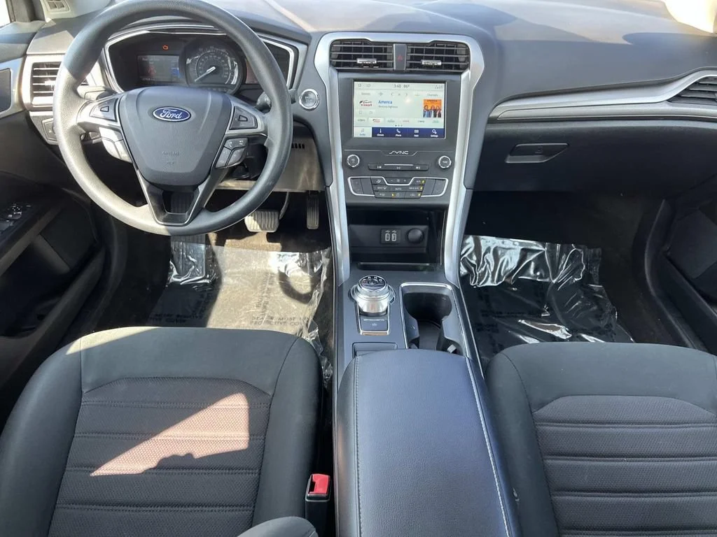 Used 2020 Gray Ford SE image 11