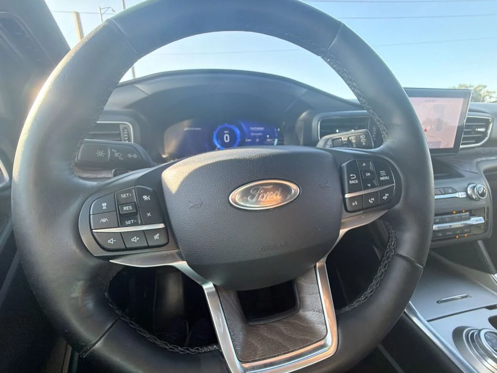 Used 2020 Blue Ford Platinum image 30