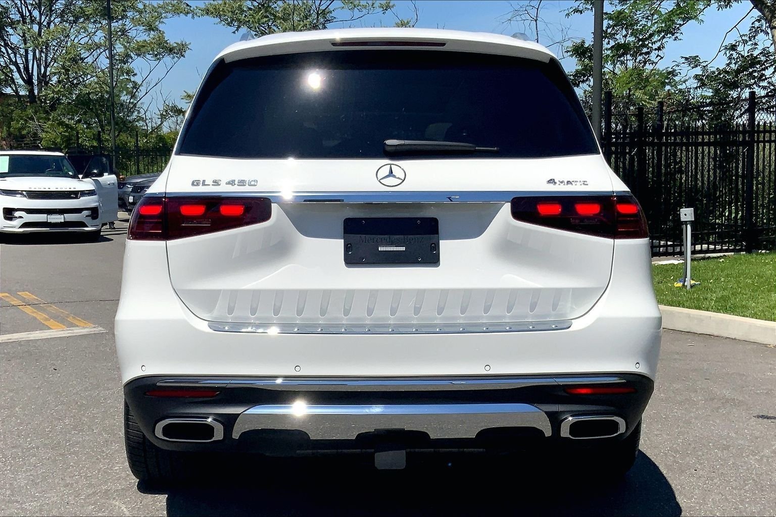 Used 2025 Polar White Mercedes-Benz GLS 450 image 4