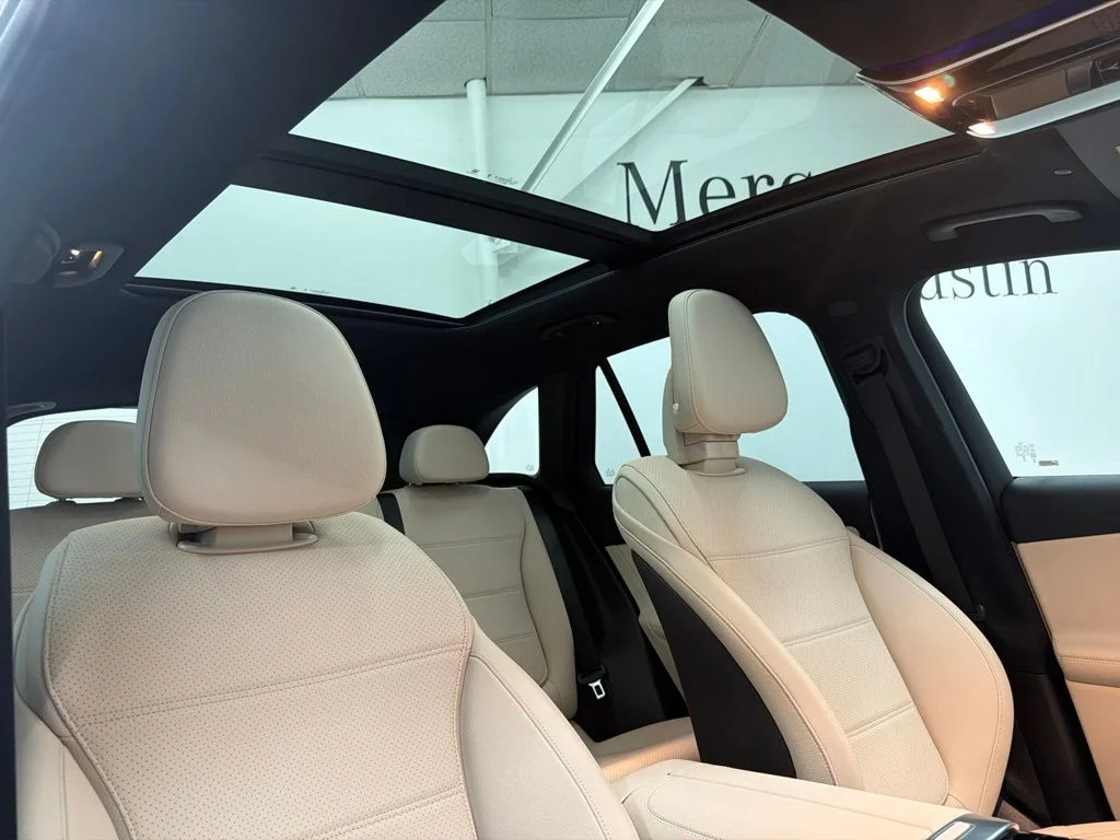 New 2027 Black Mercedes-Benz GLC 300 image 31