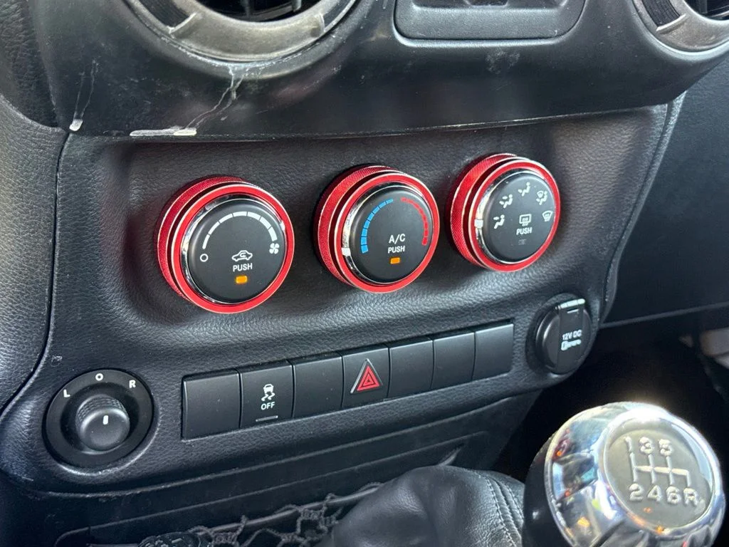 Used 2013 Bright White Jeep Unlimited Sport image 30