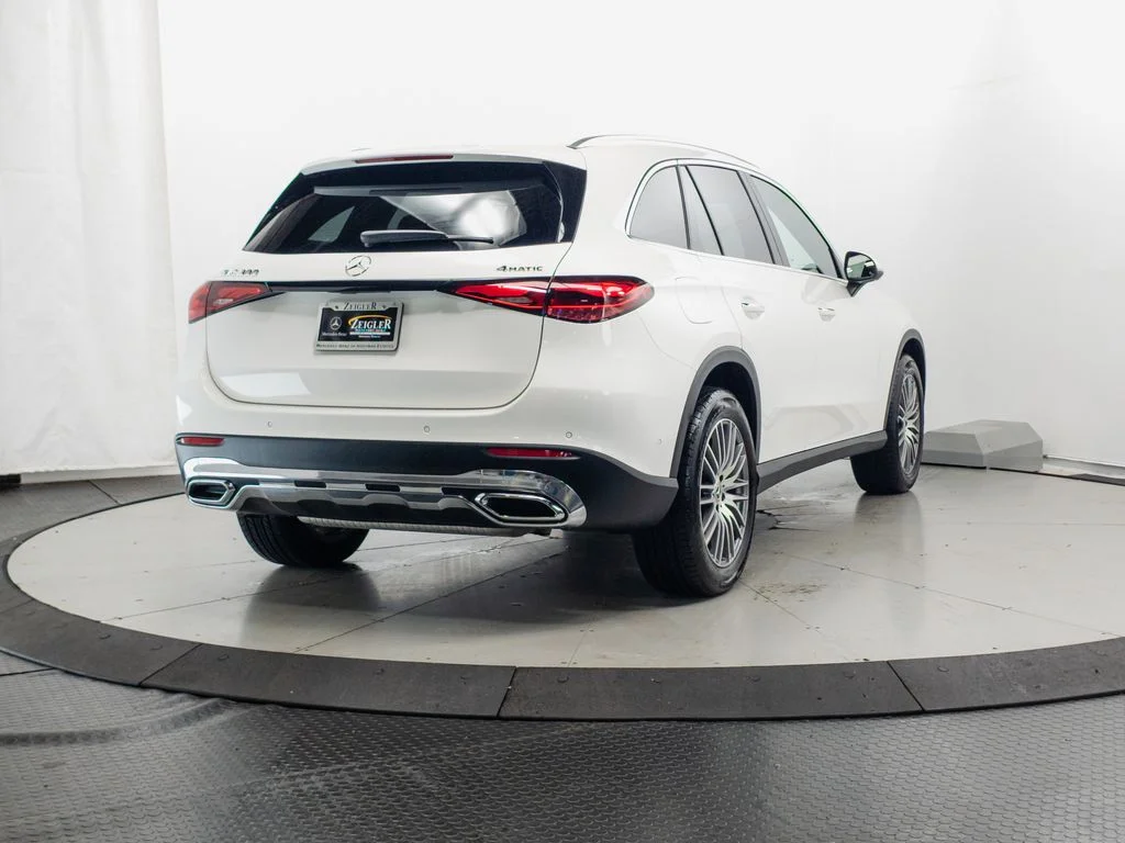 Certified Used 2026 Polar White Mercedes-Benz GLC 300 image 29