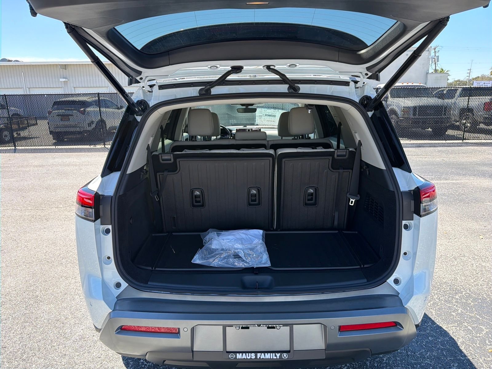 New 2026 Nissan Pathfinder SL 4D Sport Utility