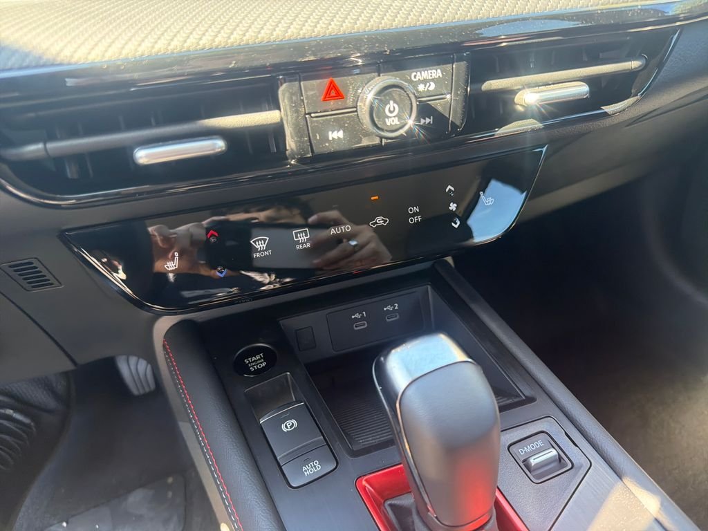 New 2026 Nissan Kicks SR 4D Sport Utility