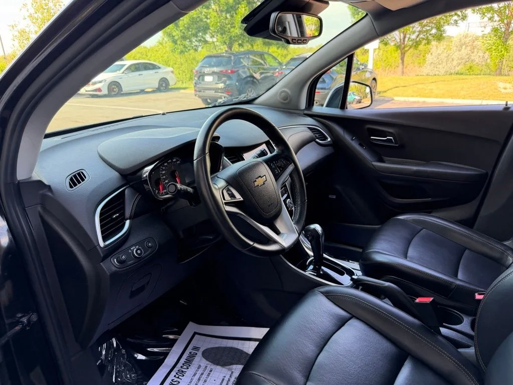 Used 2018 Black Chevrolet Premier image 24