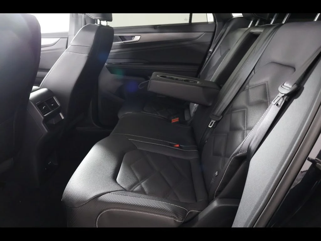 New 2026 Black Volkswagen 2.0T SE w/Technology image 10