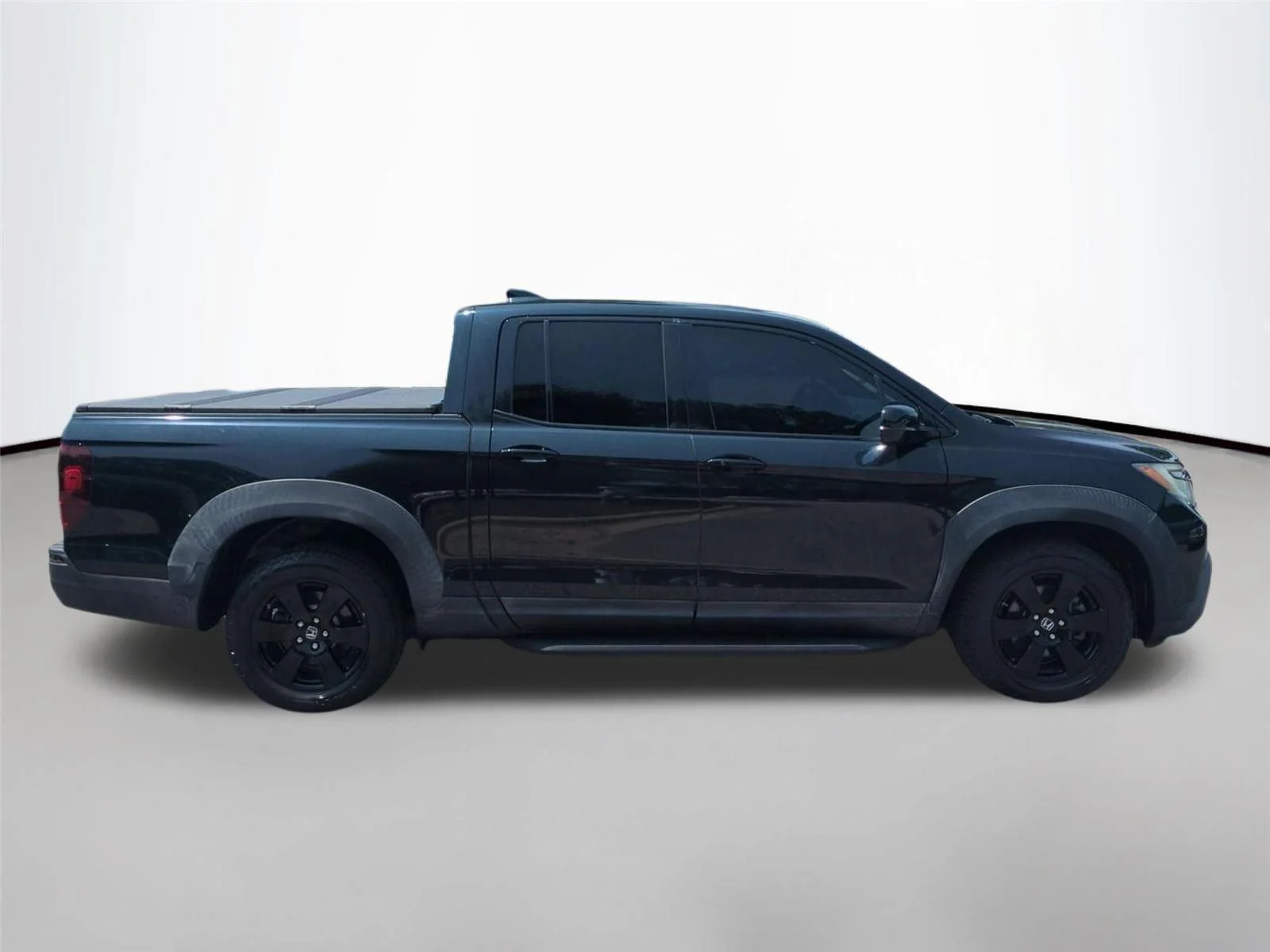 Used 2017 Crystal Black Pearl Honda Black Edition image 6