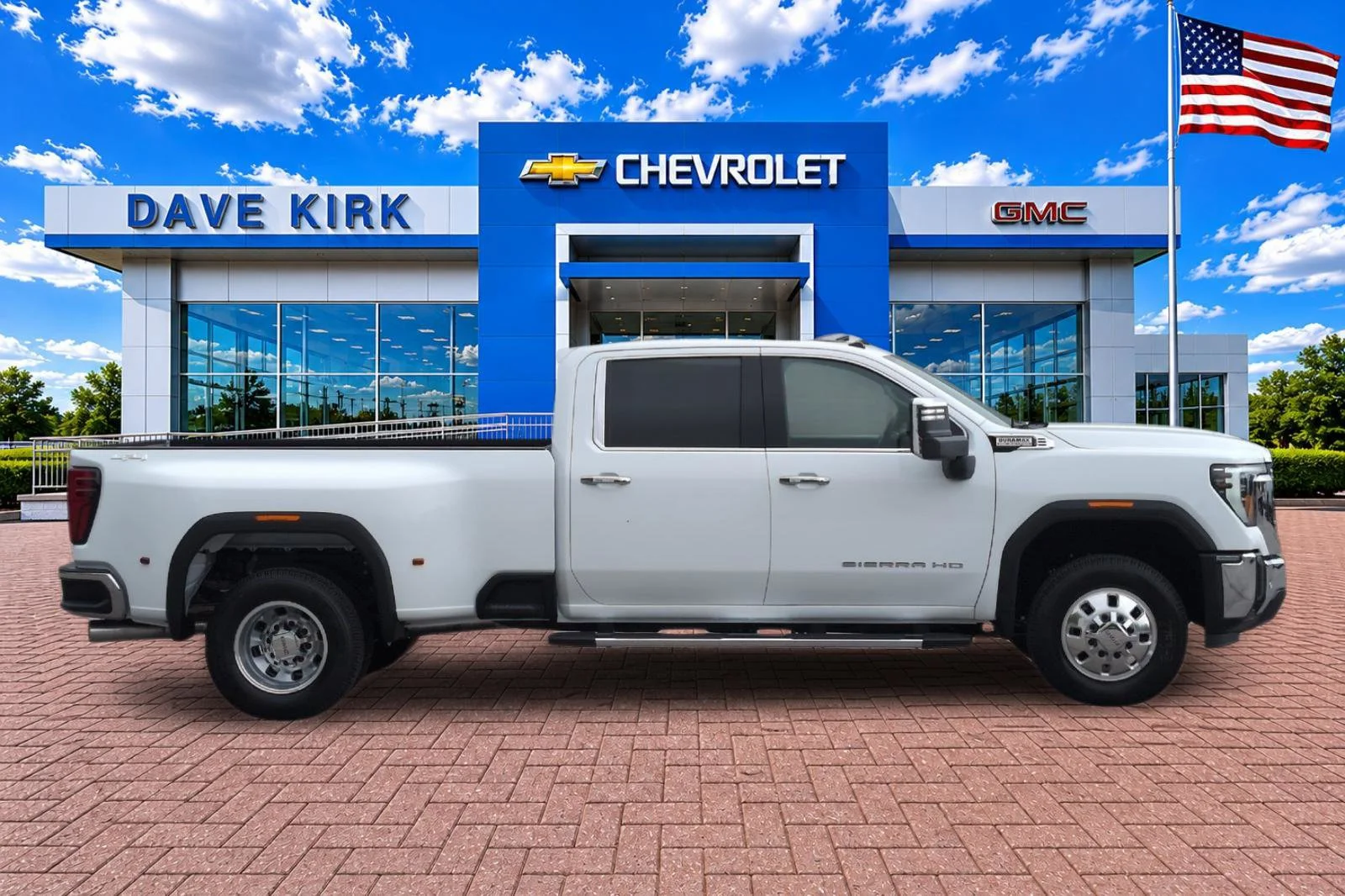 New 2026 Summit White GMC SLT DRW image 2