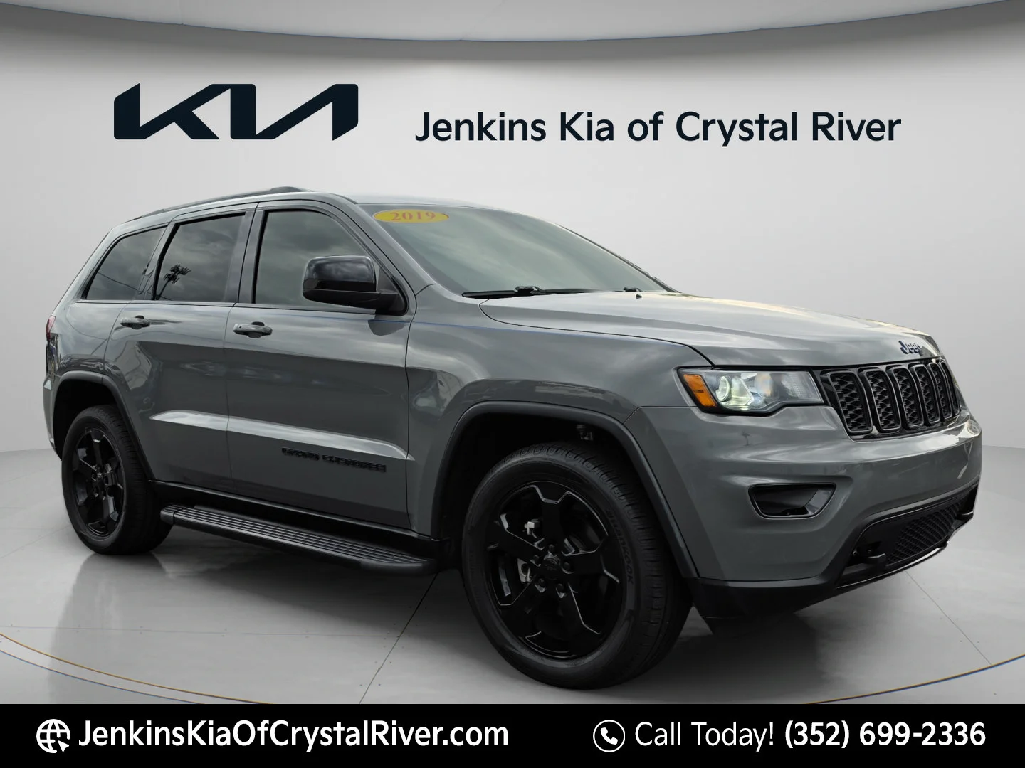 Used 2019 Sting-Gray Clearcoat Jeep Upland image 2