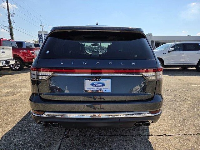 Used 2023 Flight Blue Metallic Clearcoat Lincoln Reserve image 4