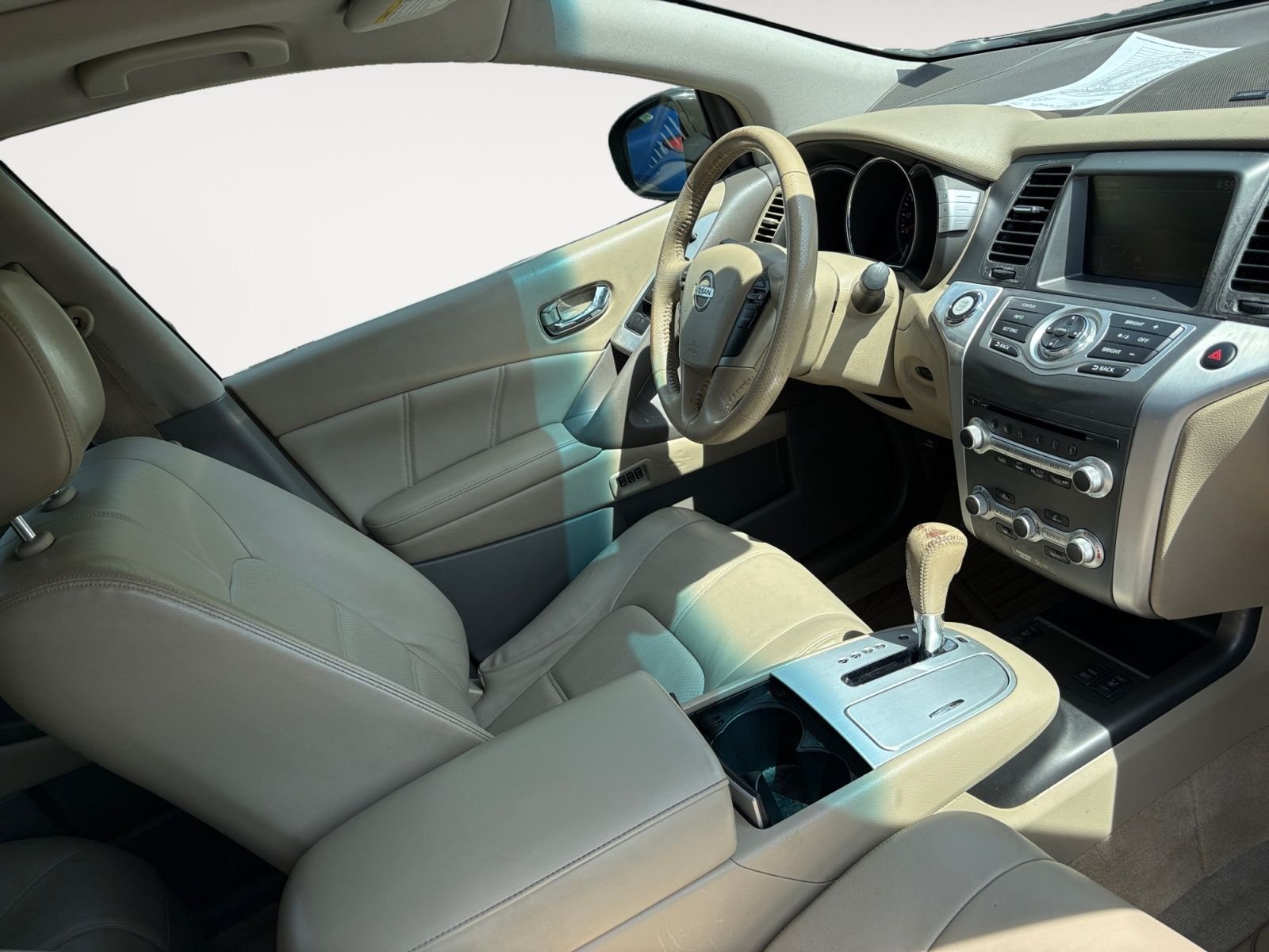 Used 2014 Brown Nissan SL image 15
