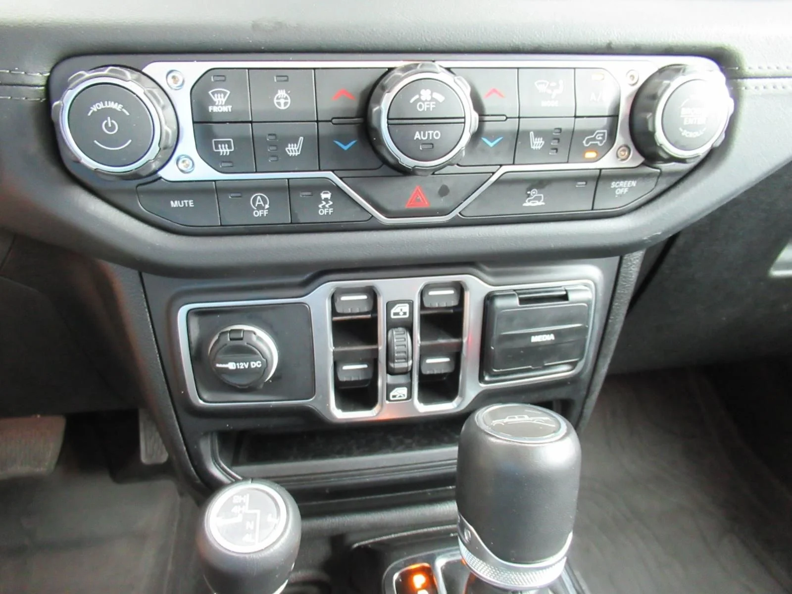 Used 2025 Gray Jeep High Tide image 29