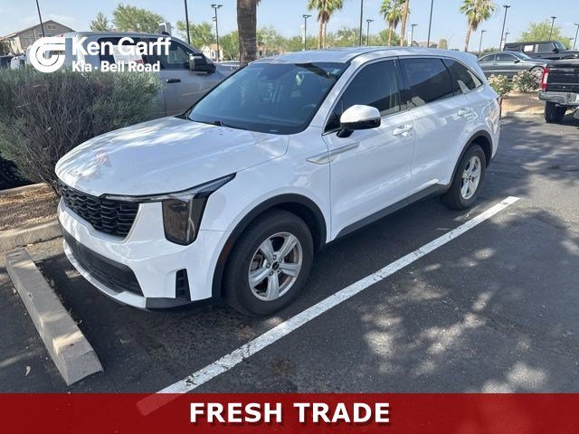 2024 Kia Sorento LX AT's photo