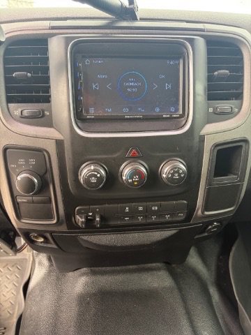 Used 2016 Granite Crystal Metallic Clearcoat Ram Tradesman image 17