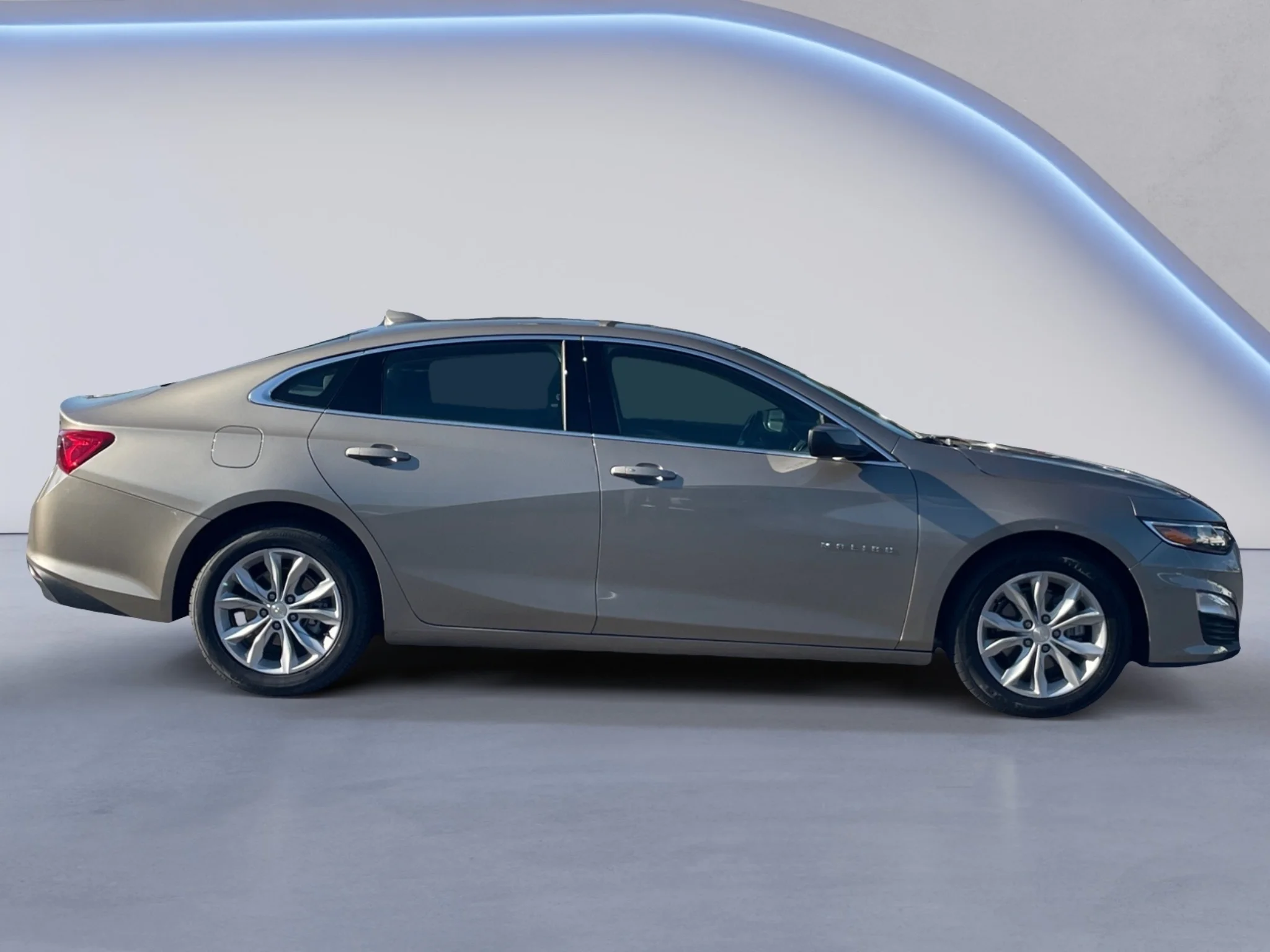 Used 2025 Mineral Gray Metallic Chevrolet LT image 2