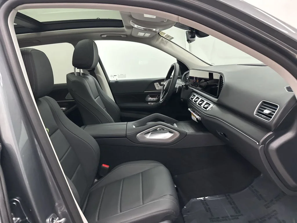 Used 2026 Gray Mercedes-Benz GLE 350 image 29