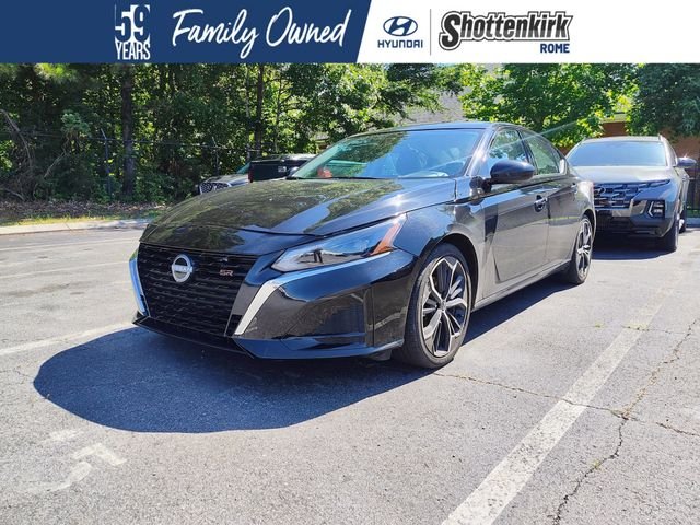 Used 2024 Black Nissan 2.5 SR image 1