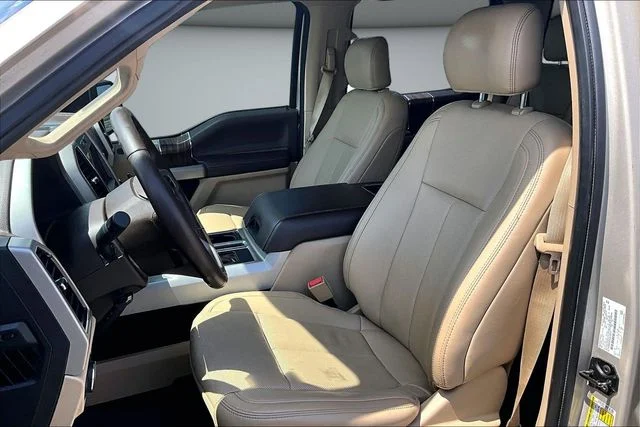 Used 2018 White Gold Ford Lariat image 21
