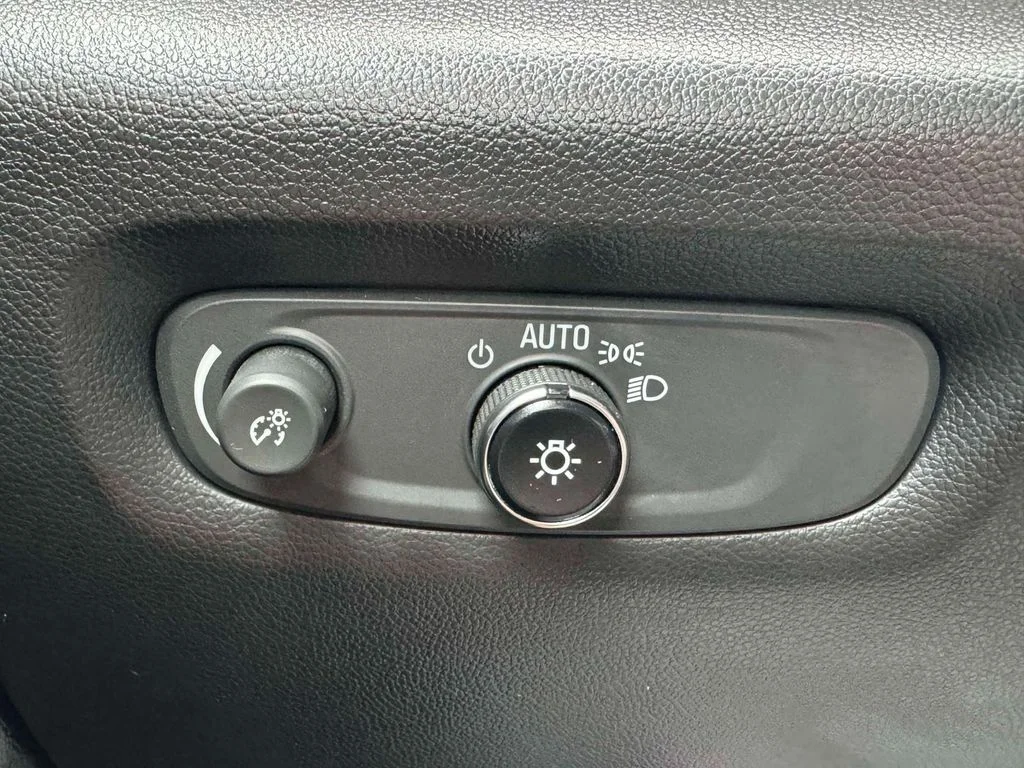 2023 Chevrolet Traverse High Country - Photo 23