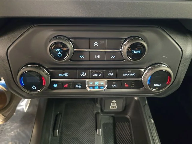 New 2026 Desert Sand Ford Outer Banks® image 28
