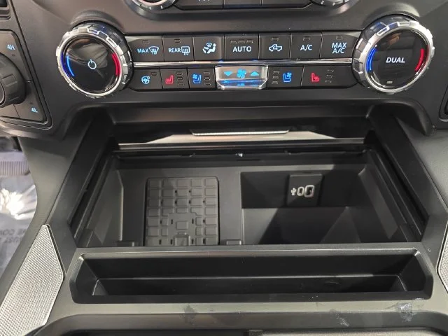 New 2027 Agate Black Metallic Ford F-450® Platinum® image 34