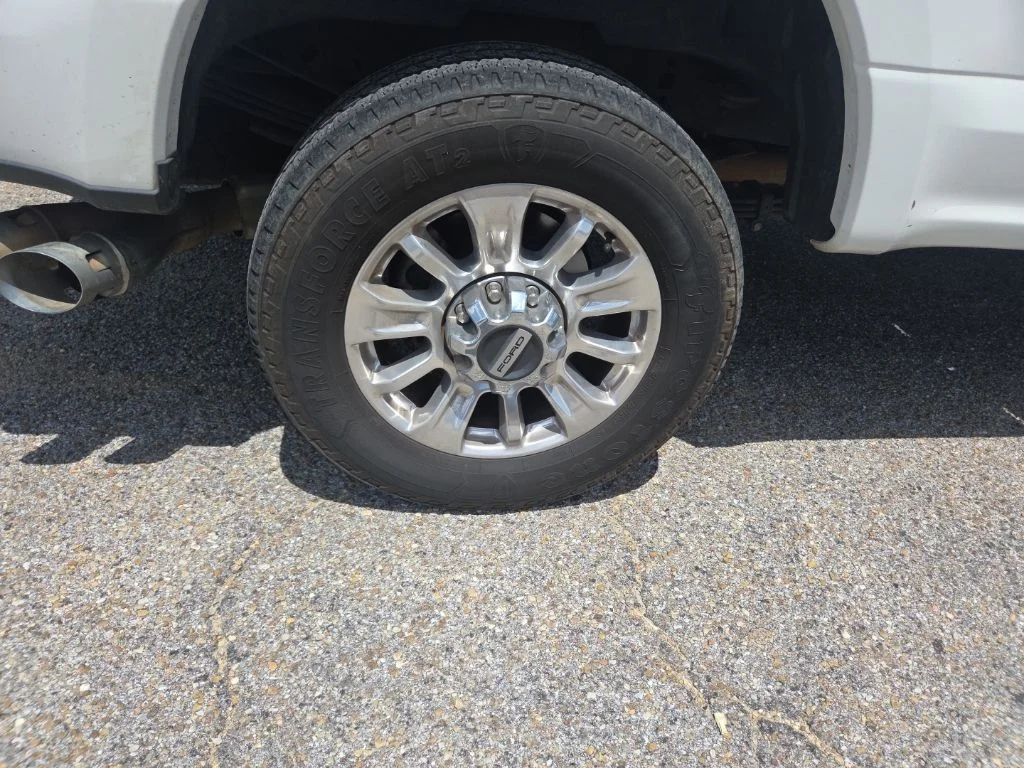 Used 2021 White Ford Limited image 13