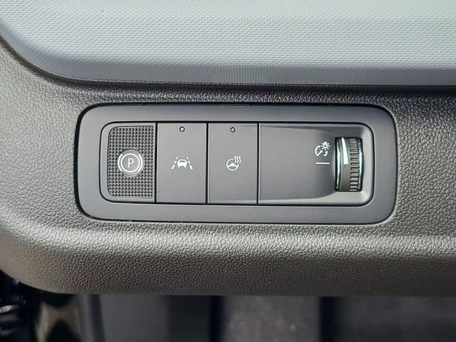 New 2027 Mosaic Black Metallic Chevrolet LT image 21
