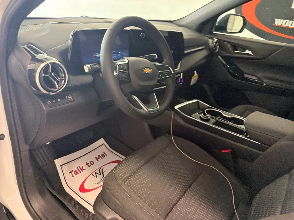 New 2027 Summit White Chevrolet LT image 9