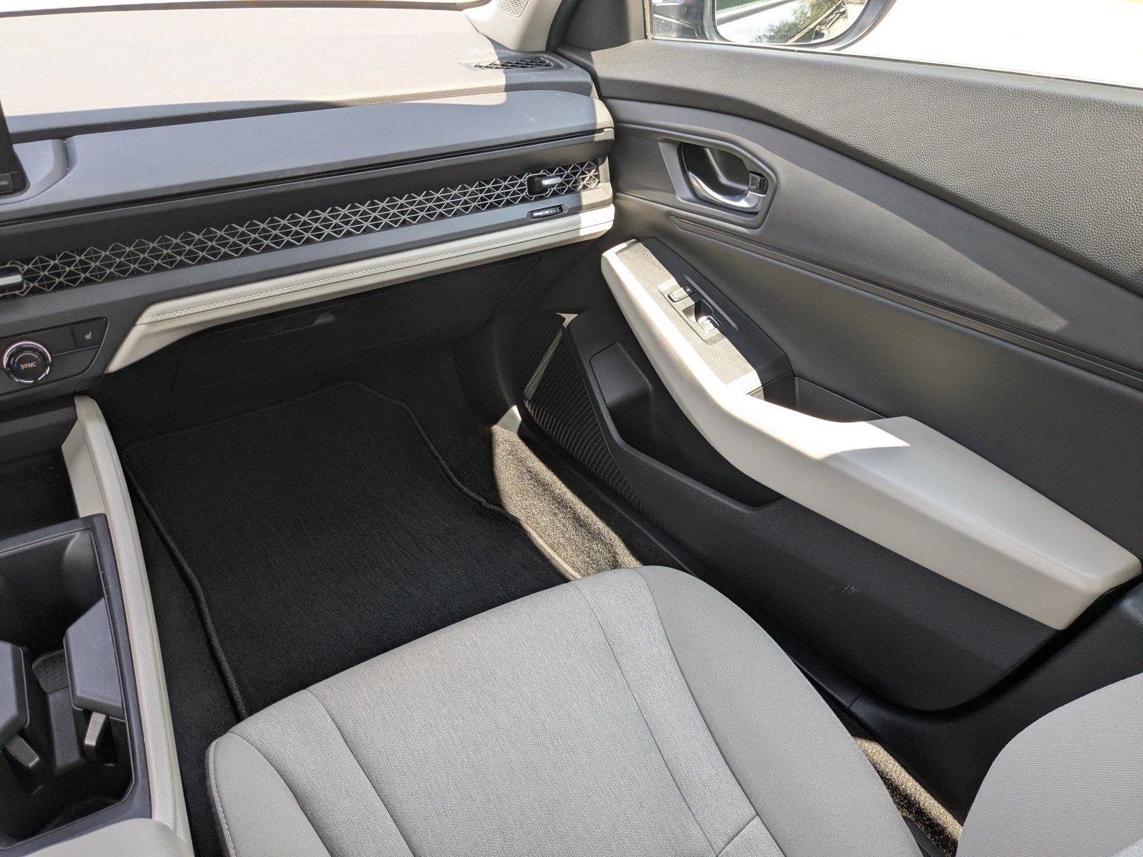Used 2024 Meteorite Gray Metallic Honda EX image 15