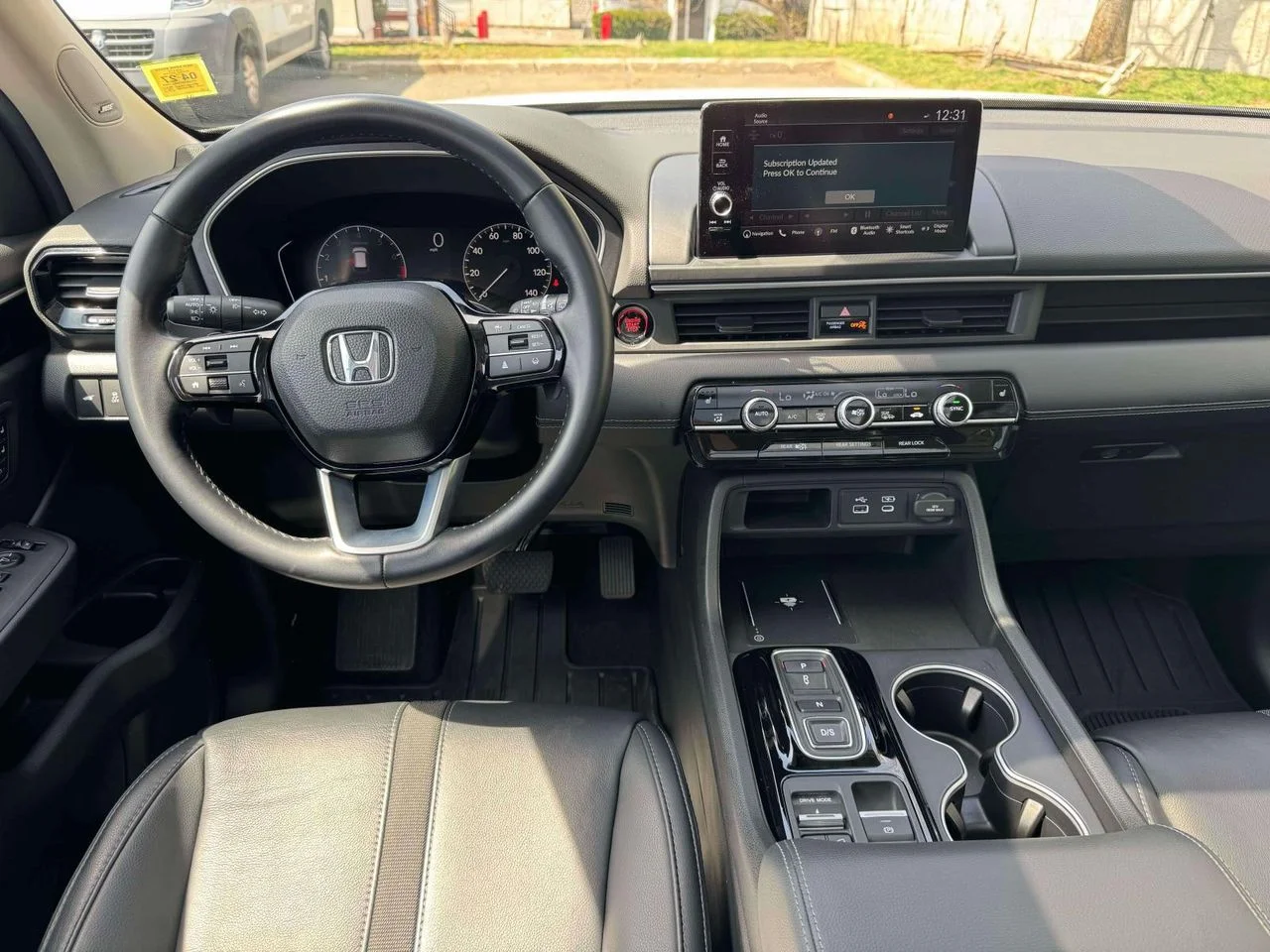 Used 2025 Platinum White Pearl Honda Touring image 20
