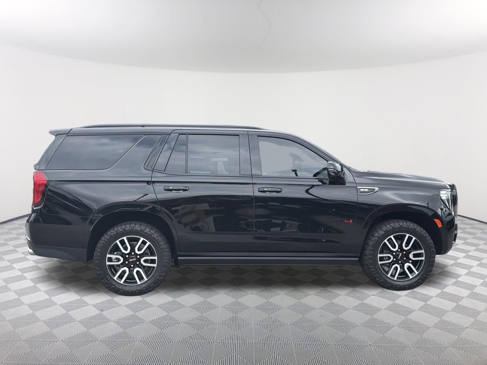 2023 GMC Yukon AT4 - Photo 6