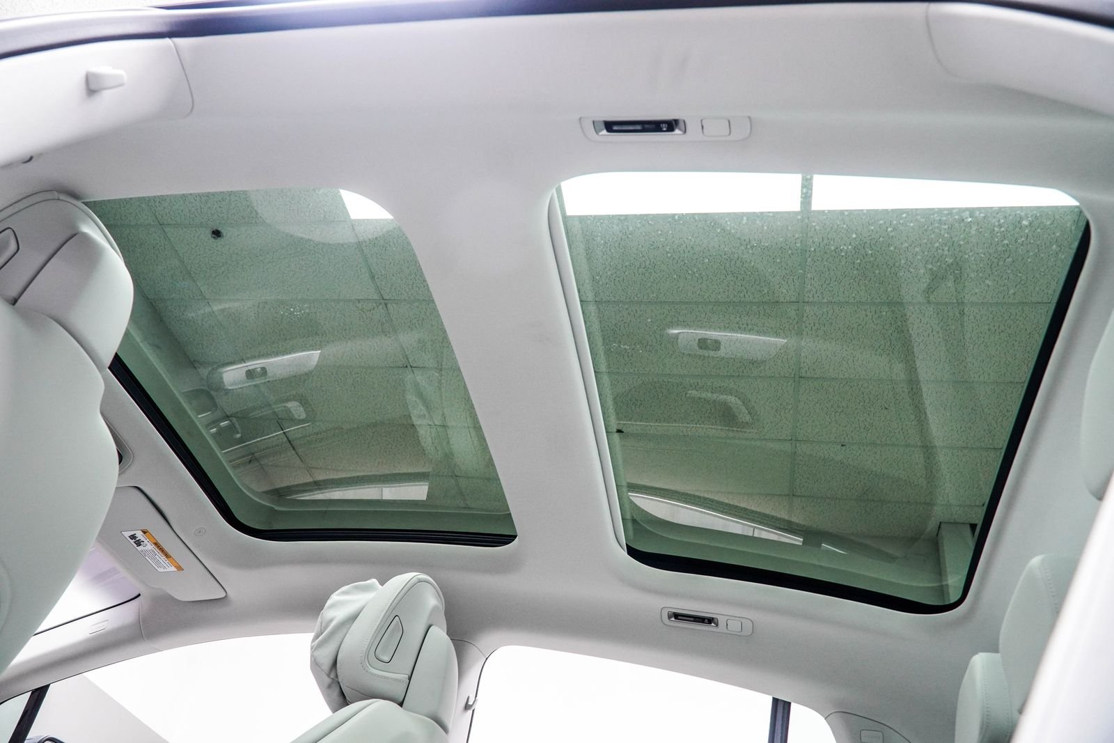 Used 2025 Gray Mercedes-Benz 500 Sedan image 41