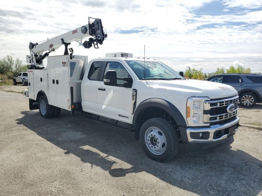 New 2026 Oxford White Ford F-550® XL image 2