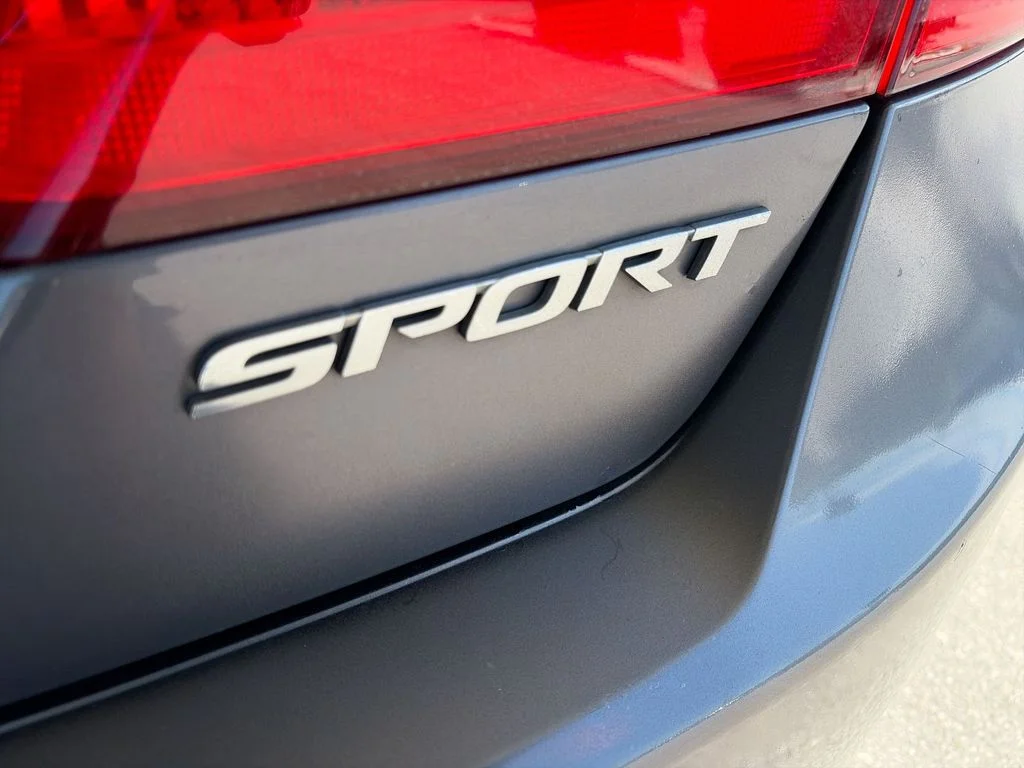 Used 2015  Honda Sport image 30