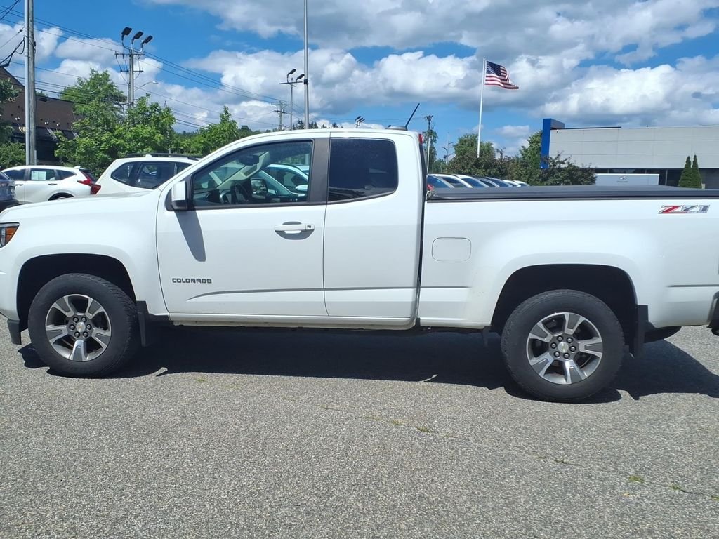 Used 2018 White Chevrolet Z71 image 4