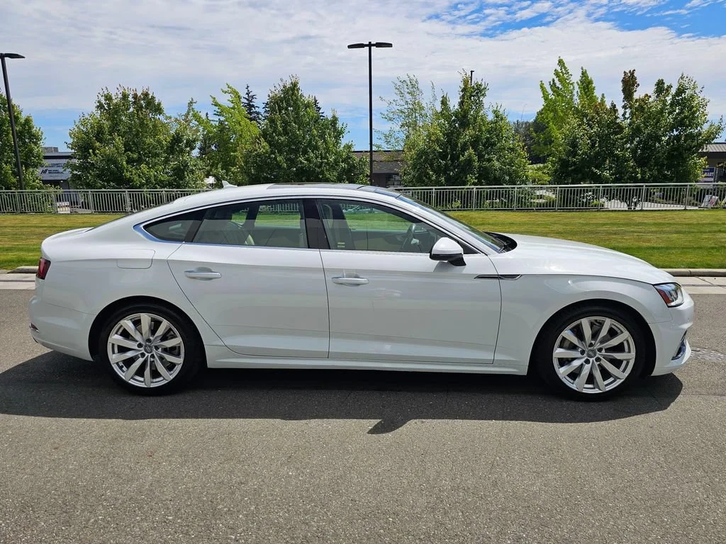Used 2018  Audi Premium Plus image 6