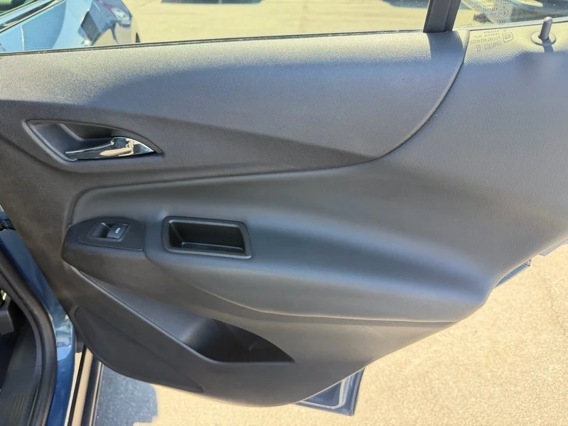 Used 2024 Lakeshore Blue Metallic Chevrolet LT image 23