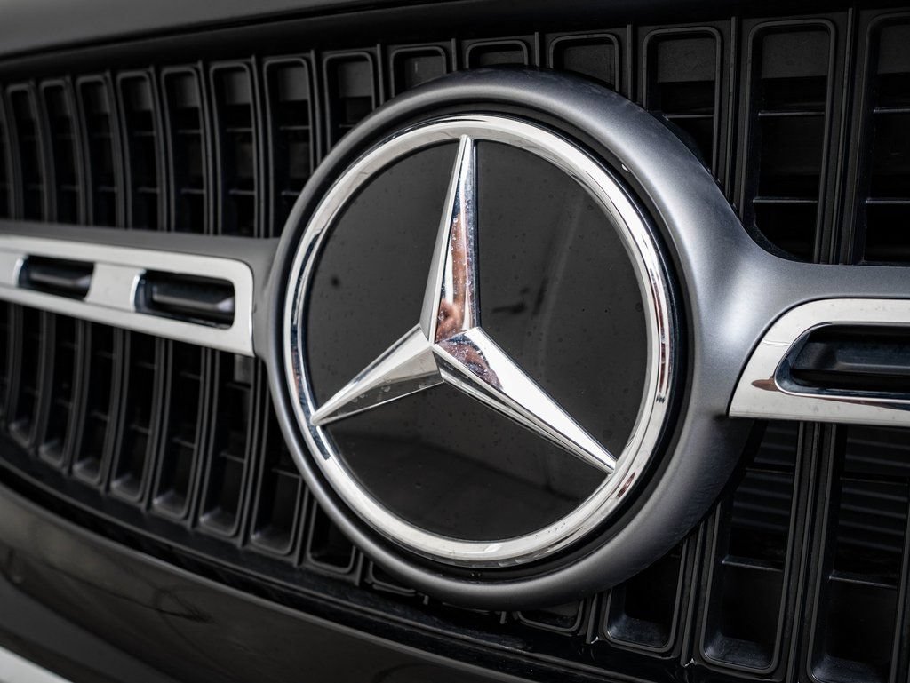 New 2026 Night Black Mercedes-Benz GLA 250 image 3