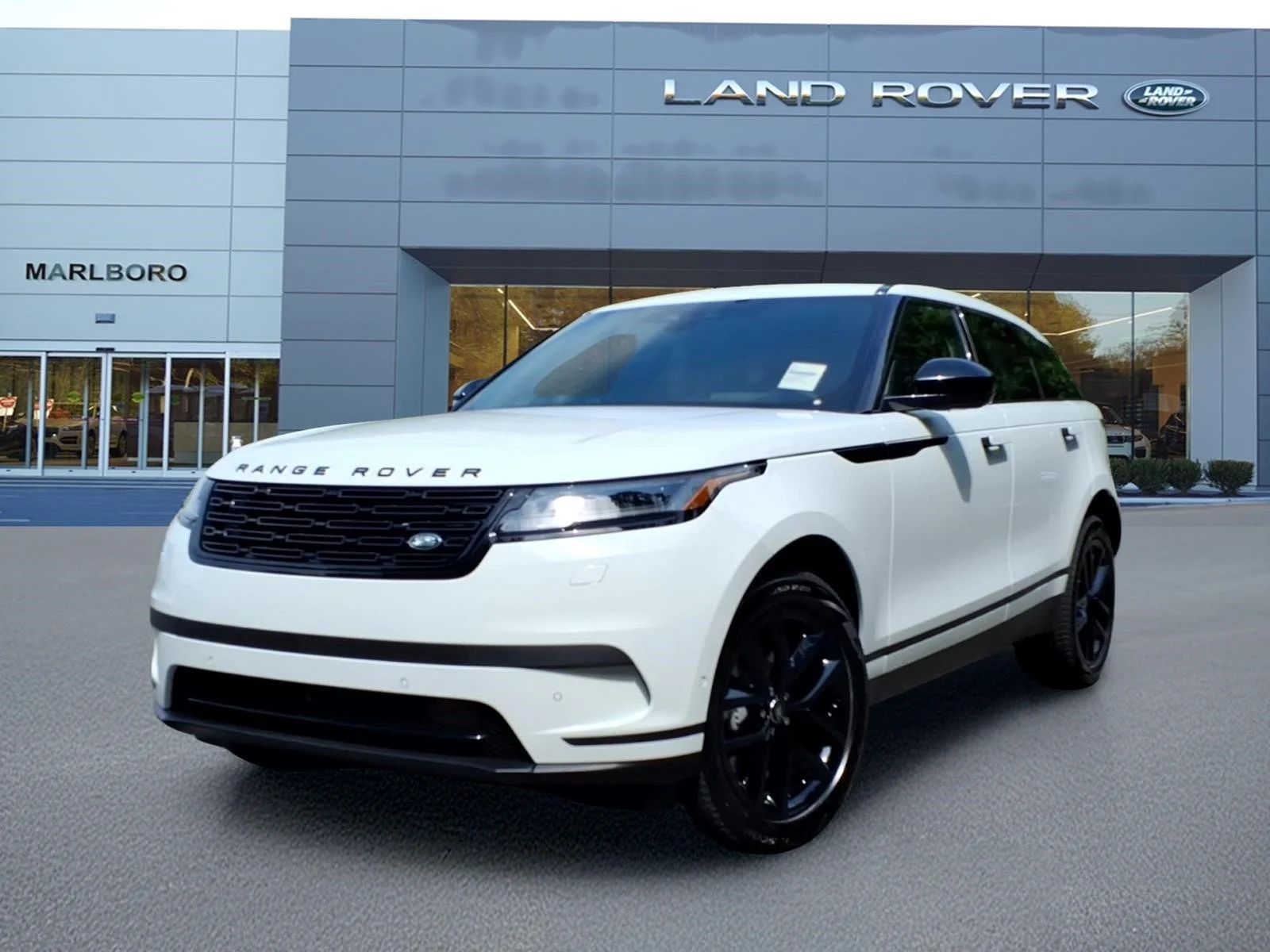 New 2026 Fuji White LAND ROVER S image 1