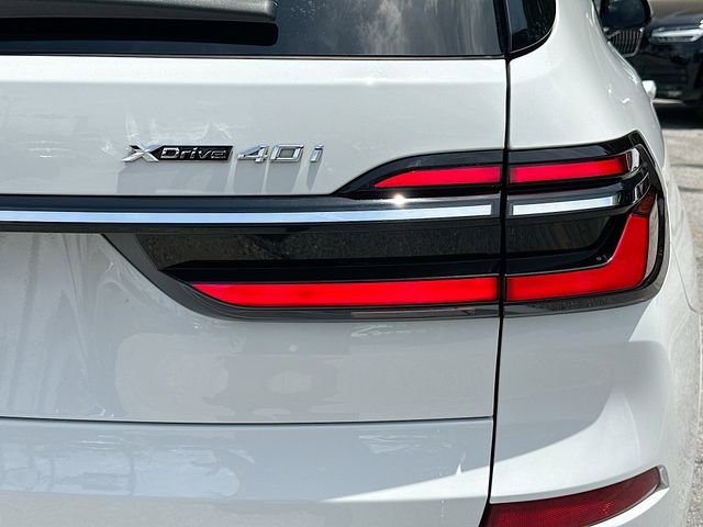 Used 2023 White BMW xDrive40i image 33