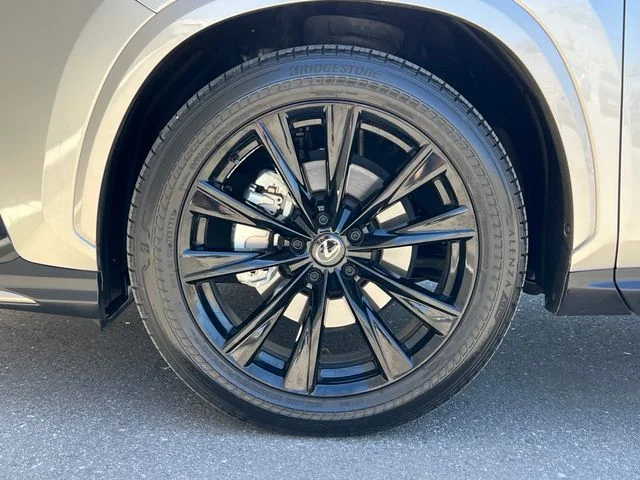 Used 2024 Atomic Silver Lexus 350 F SPORT Handling image 11