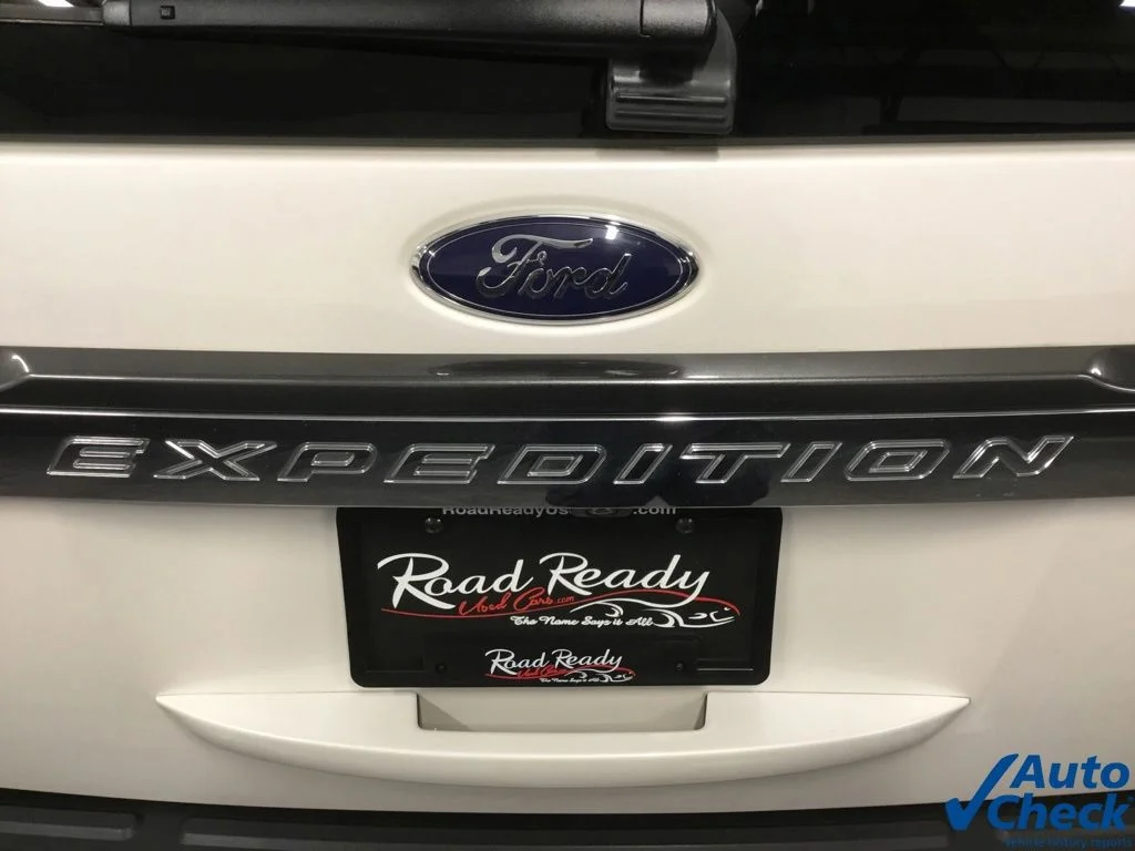 Used 2017 White Ford Limited image 14