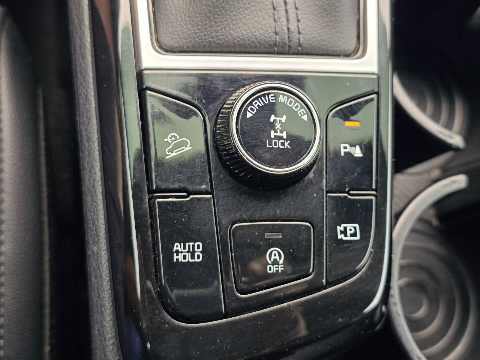 Used 2023 White Kia X-Line image 22