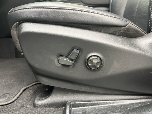 2025 Chrysler Pacifica Select - Photo 10