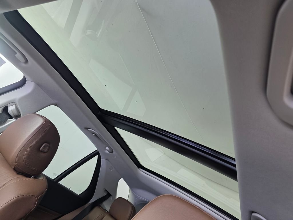 New 2026 Polar White Mercedes-Benz GLE 450 image 9
